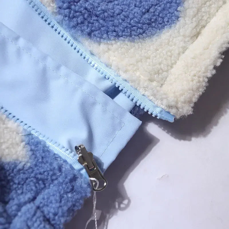 Amelia – Dwustronna Kurtka z Motywem Serca