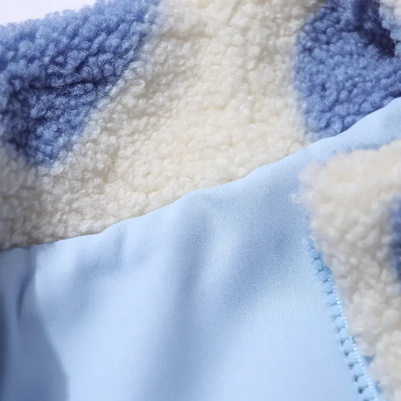 Amelia – Dwustronna Kurtka z Motywem Serca