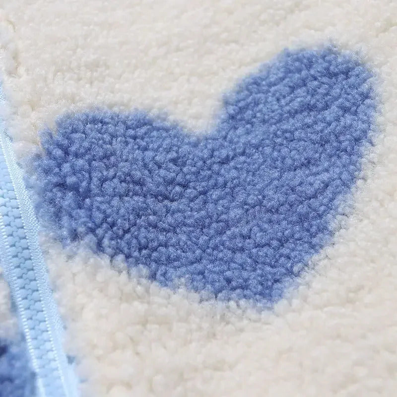 Amelia – Dwustronna Kurtka z Motywem Serca